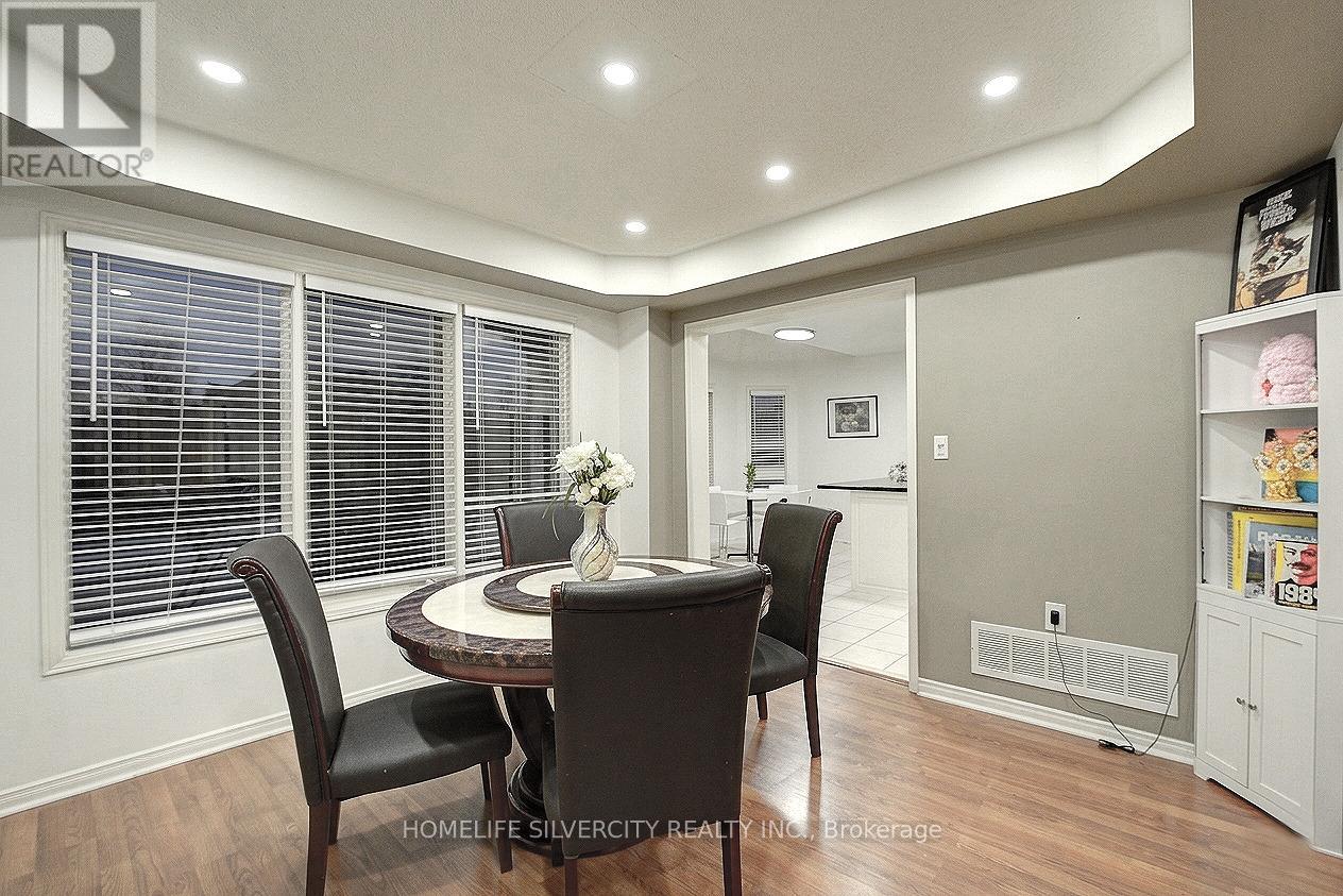 11 Rangeland Road, Brampton, Ontario  L6R 1L4 - Photo 10 - W12930828