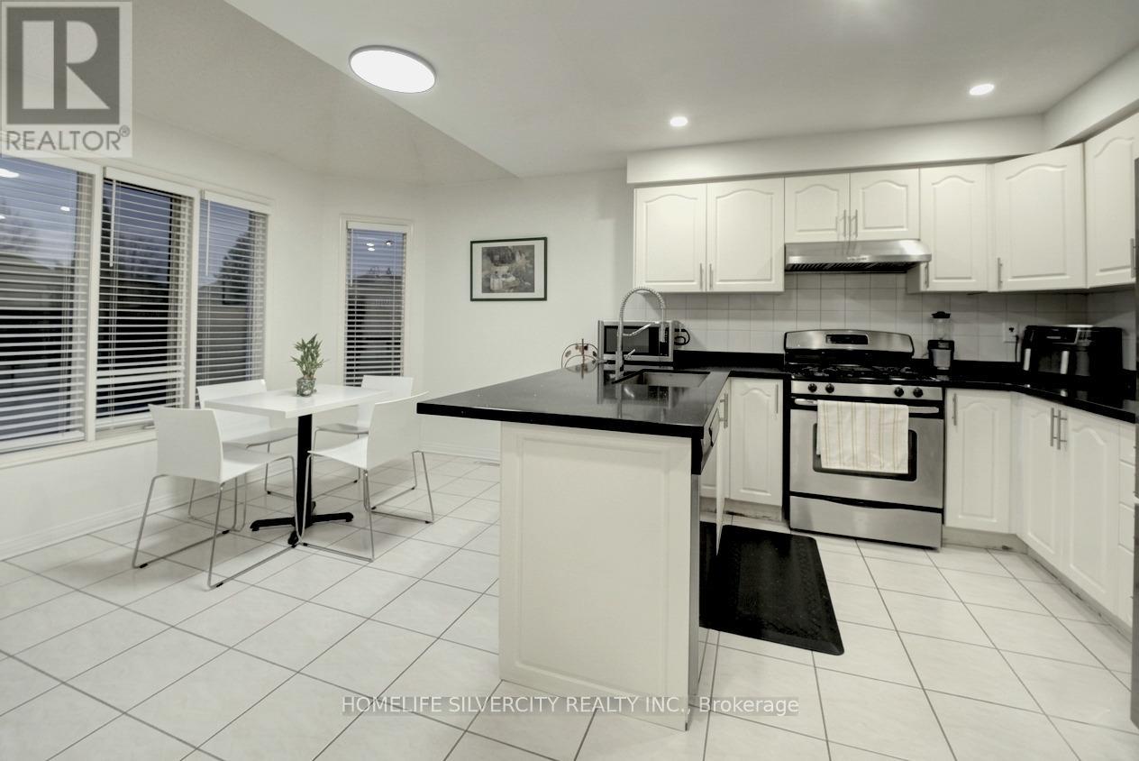 11 Rangeland Road, Brampton, Ontario  L6R 1L4 - Photo 16 - W12930828