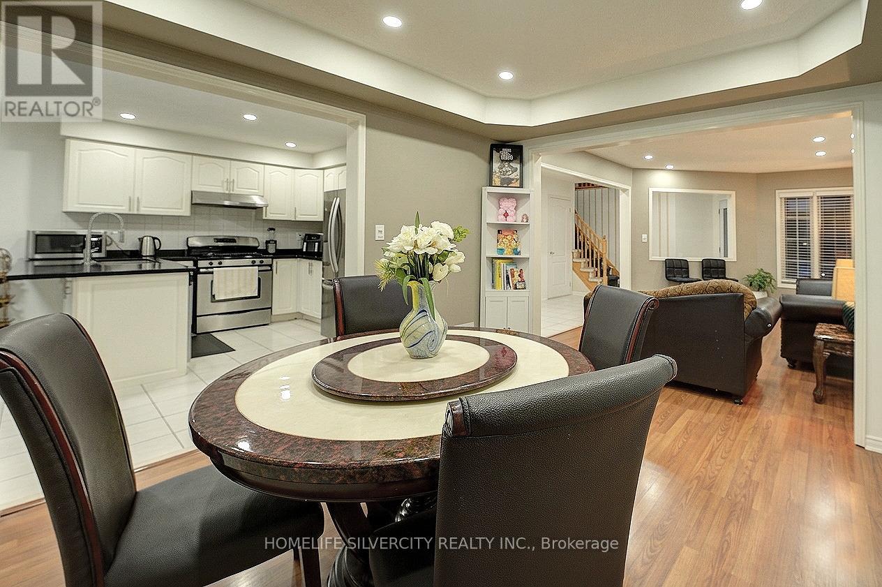 11 Rangeland Road, Brampton, Ontario  L6R 1L4 - Photo 12 - W12930828