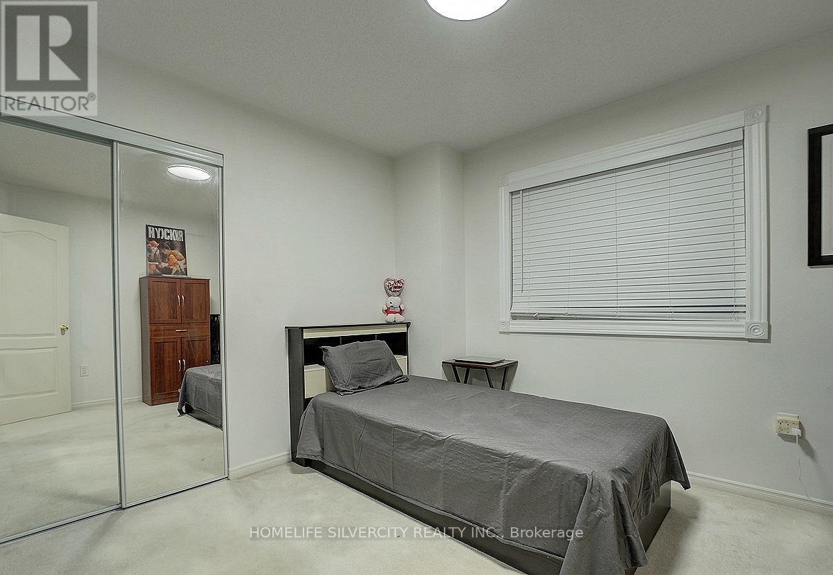 11 Rangeland Road, Brampton, Ontario  L6R 1L4 - Photo 28 - W12930828