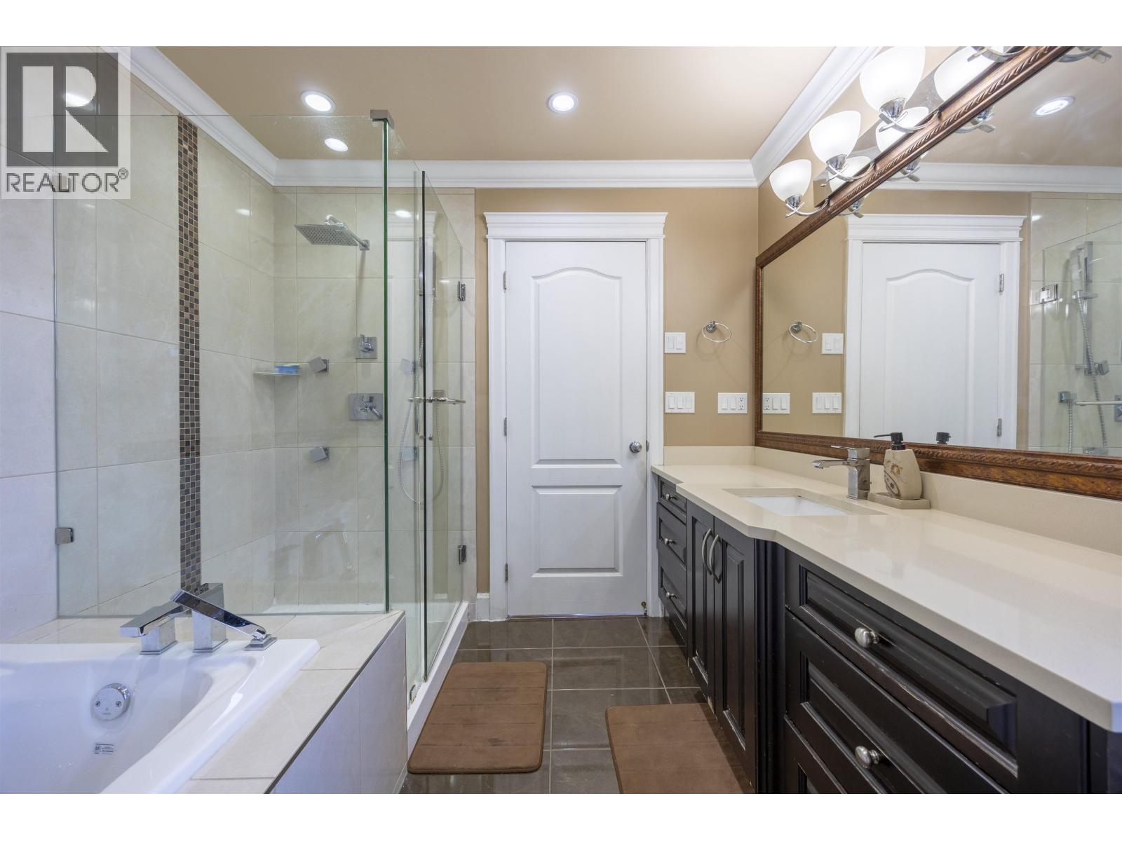 7851 Canada Way, Burnaby, British Columbia  V3N 3K8 - Photo 17 - R3102665