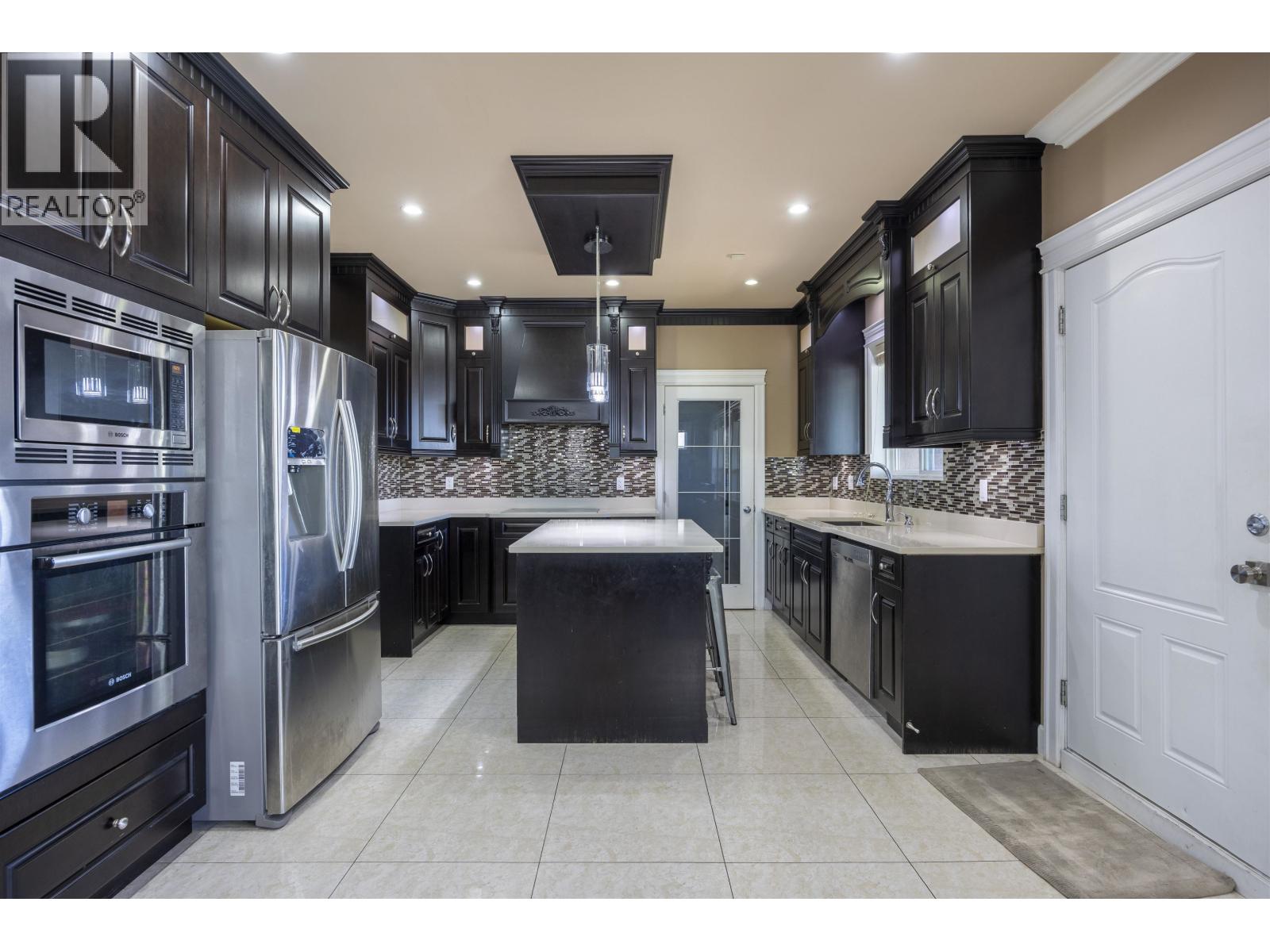 7851 Canada Way, Burnaby, British Columbia  V3N 3K8 - Photo 11 - R3102665