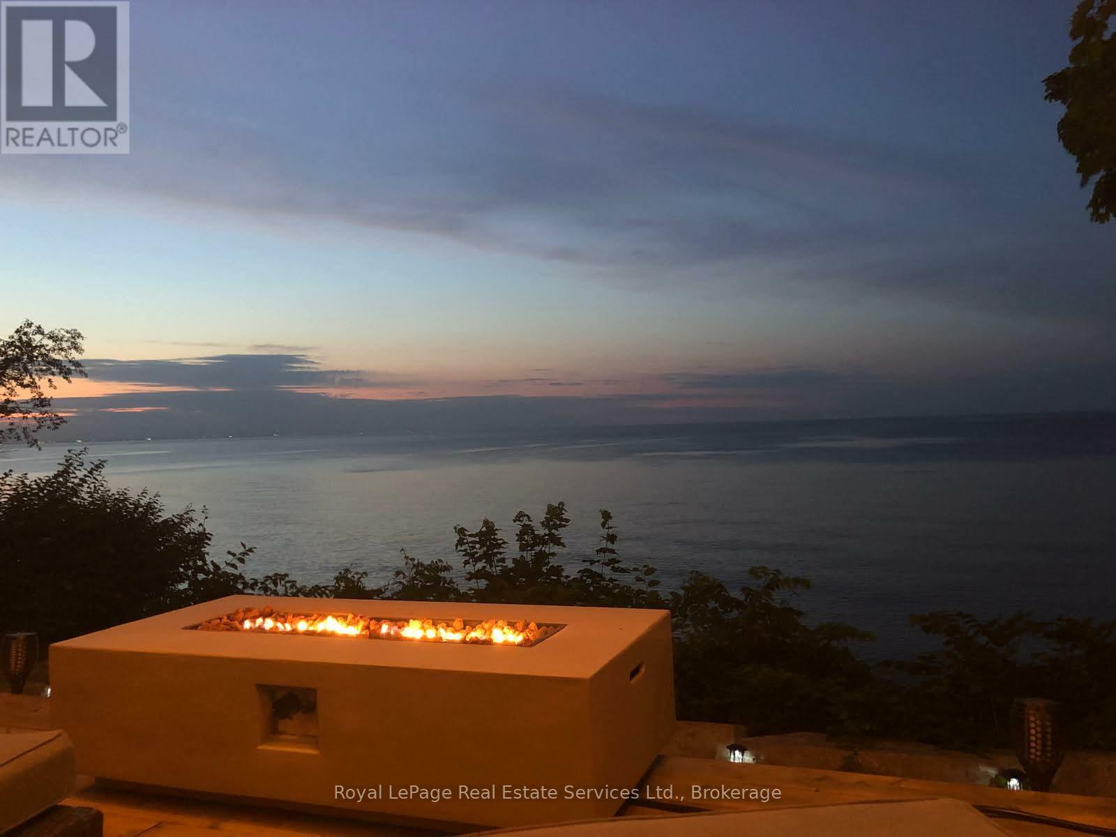 1 Tenth Street, Grimsby, Ontario  L3M 2V2 - Photo 45 - X12919648