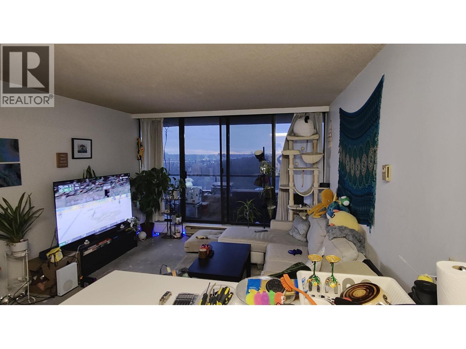 2303 3970 Carrigan Court, Burnaby, British Columbia  V3N 4S5 - Photo 3 - R3103740