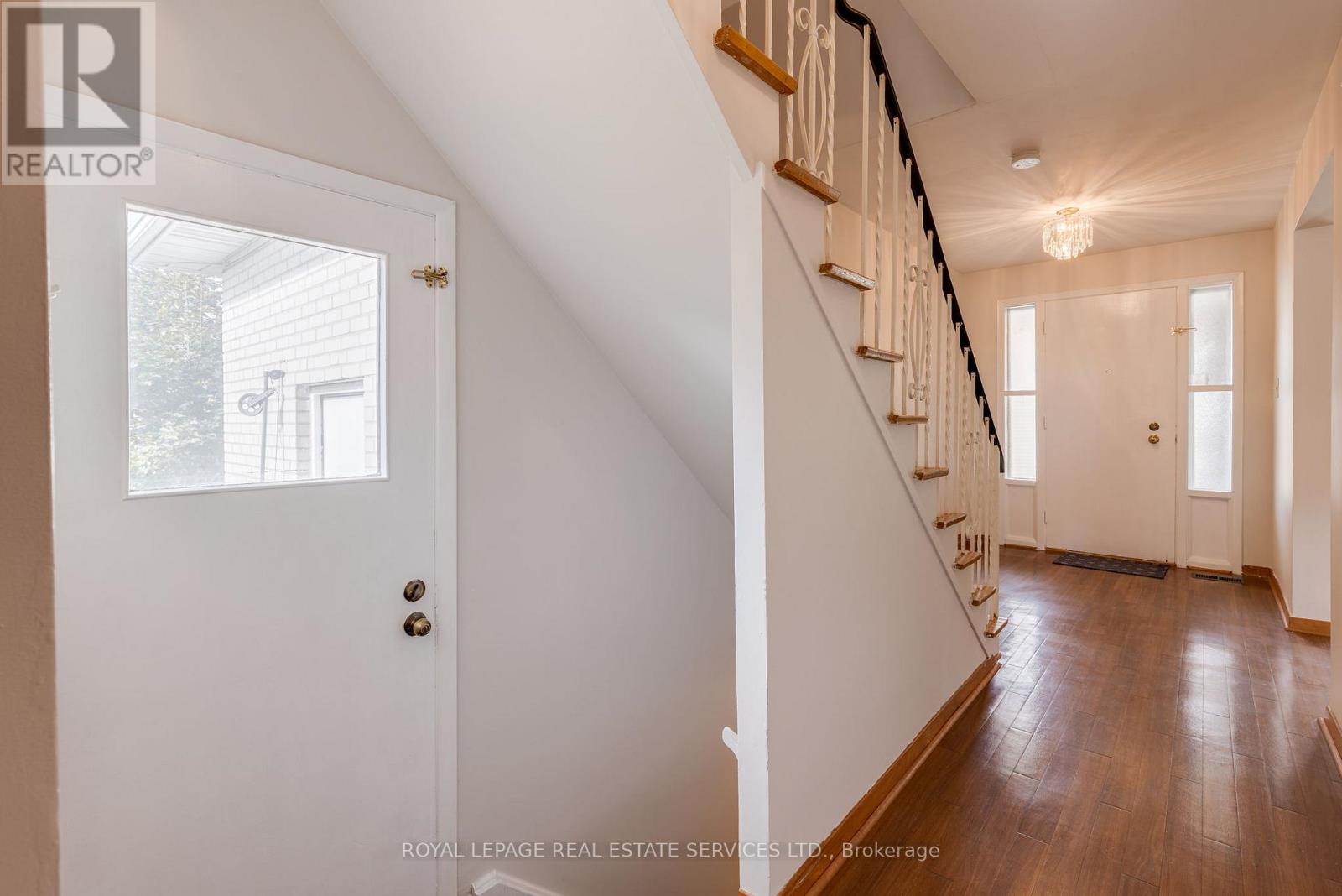 29 Doverwood Court, Toronto, Ontario  M2M 2G6 - Photo 15 - C12933114