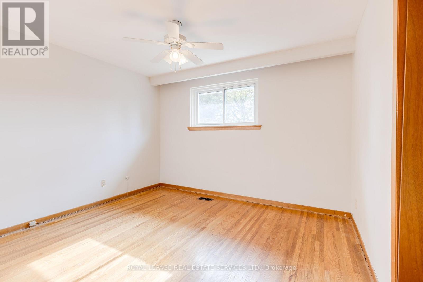 29 Doverwood Court, Toronto, Ontario  M2M 2G6 - Photo 17 - C12933114