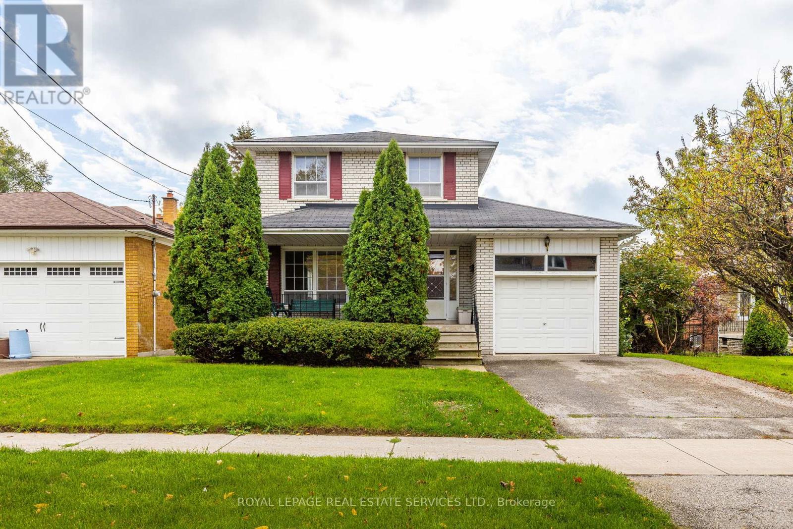 29 Doverwood Court, Toronto, Ontario  M2M 2G6 - Photo 2 - C12933114