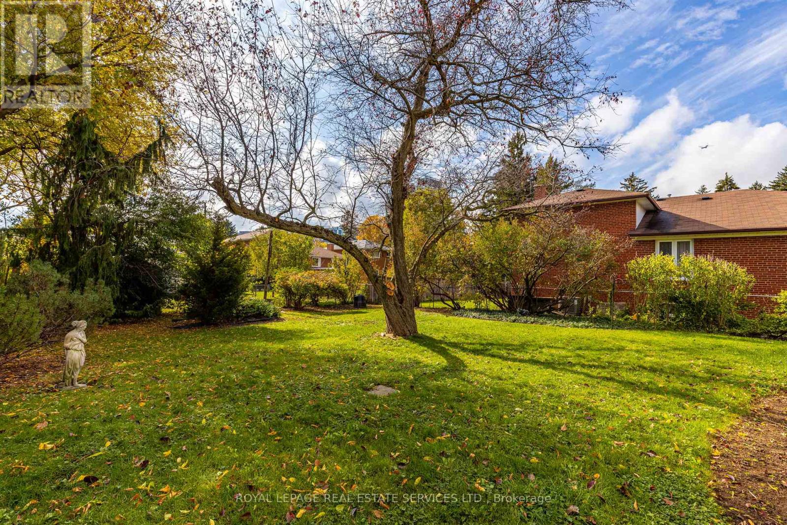 29 Doverwood Court, Toronto, Ontario  M2M 2G6 - Photo 34 - C12933114