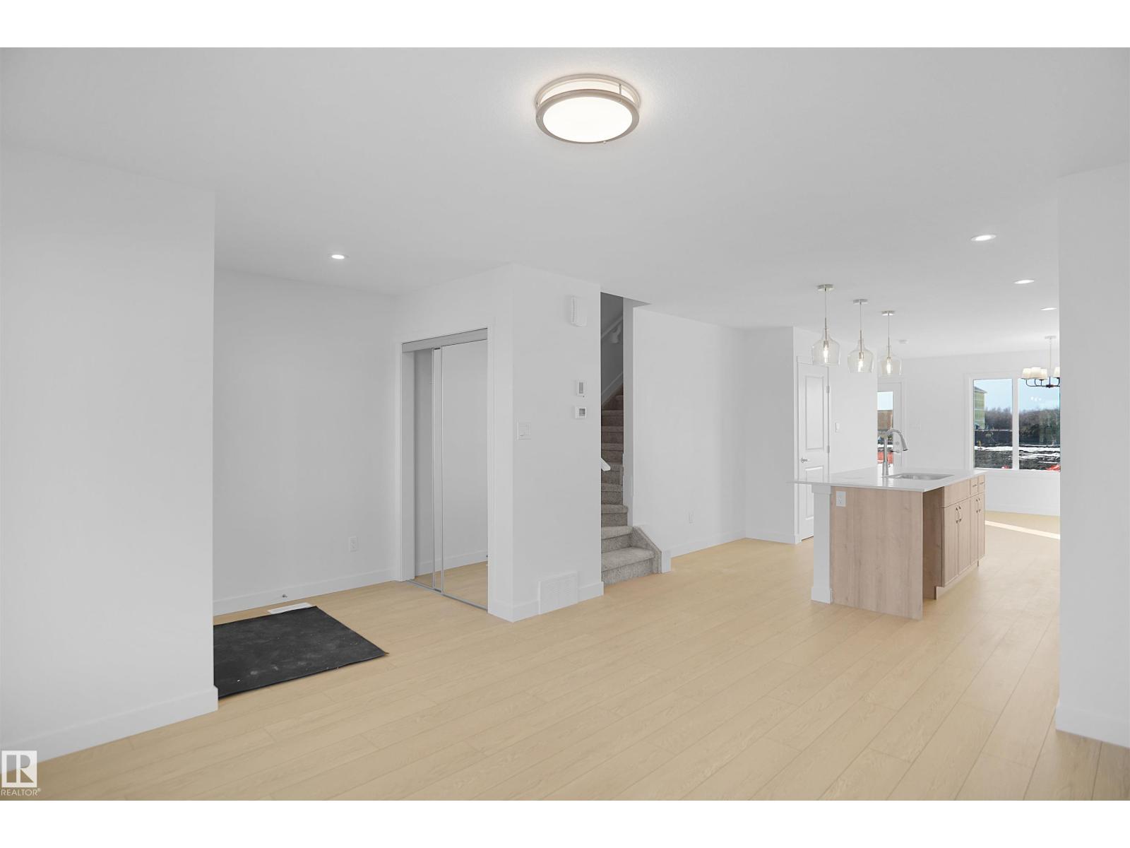 20911 16 Av Nw, Edmonton, Alberta  T6M 1L2 - Photo 4 - E4479639