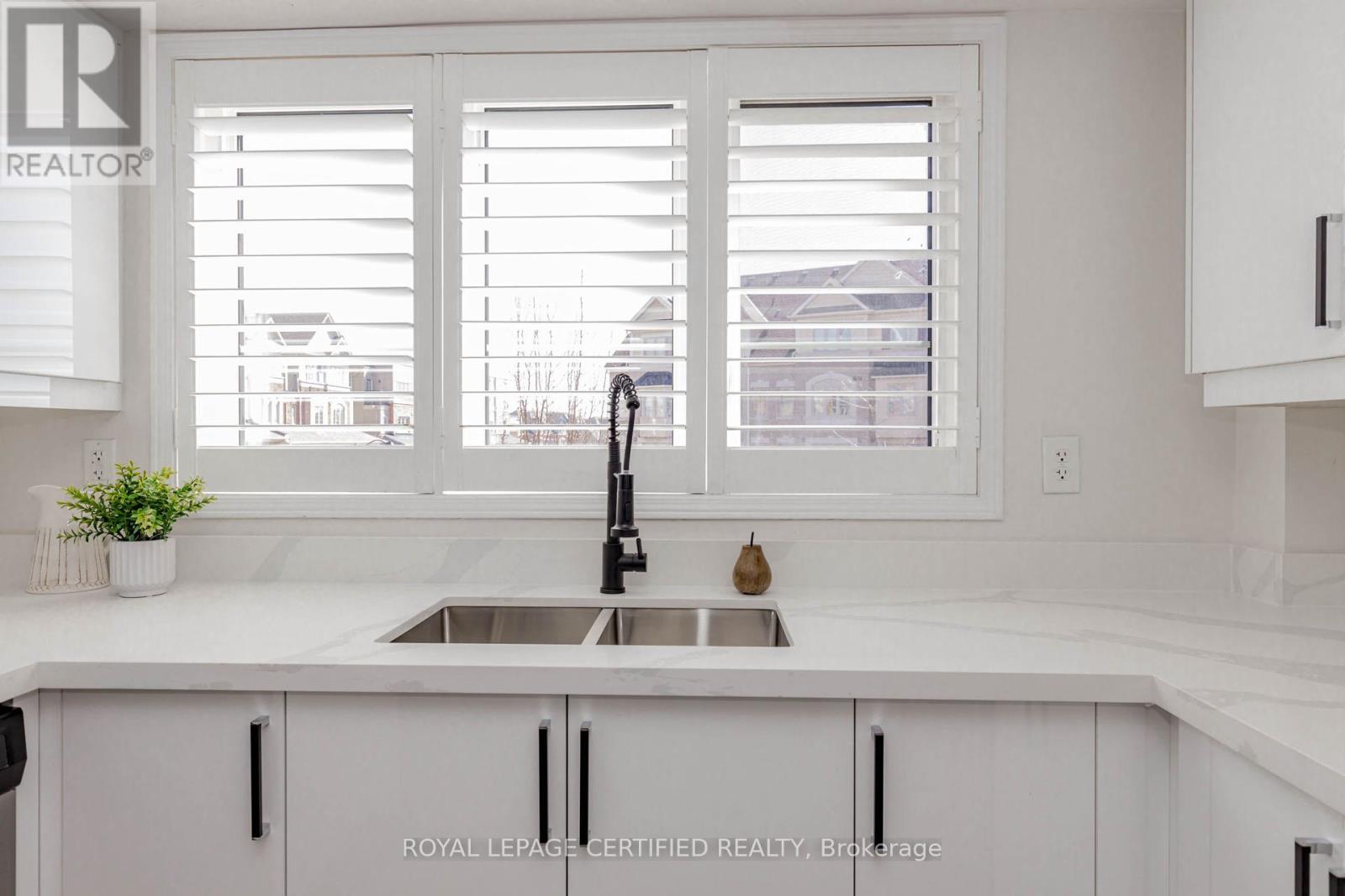 91 Aquatic Ballet Path, Oshawa, Ontario  L1L 0K6 - Photo 15 - E12933094