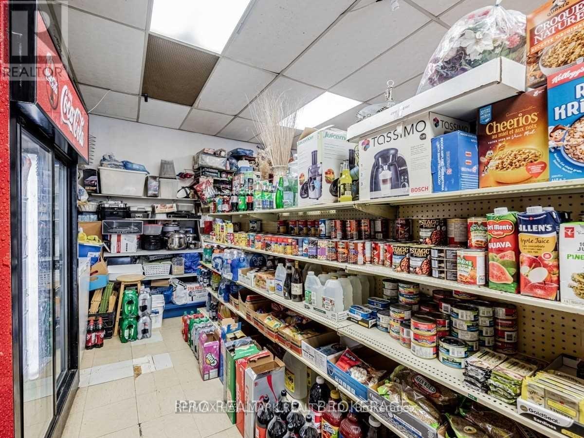 603 Logan Avenue, Toronto, Ontario  M4K 3C2 - Photo 4 - E12933104