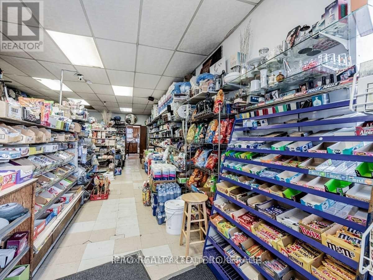 603 Logan Avenue, Toronto, Ontario  M4K 3C2 - Photo 7 - E12933104