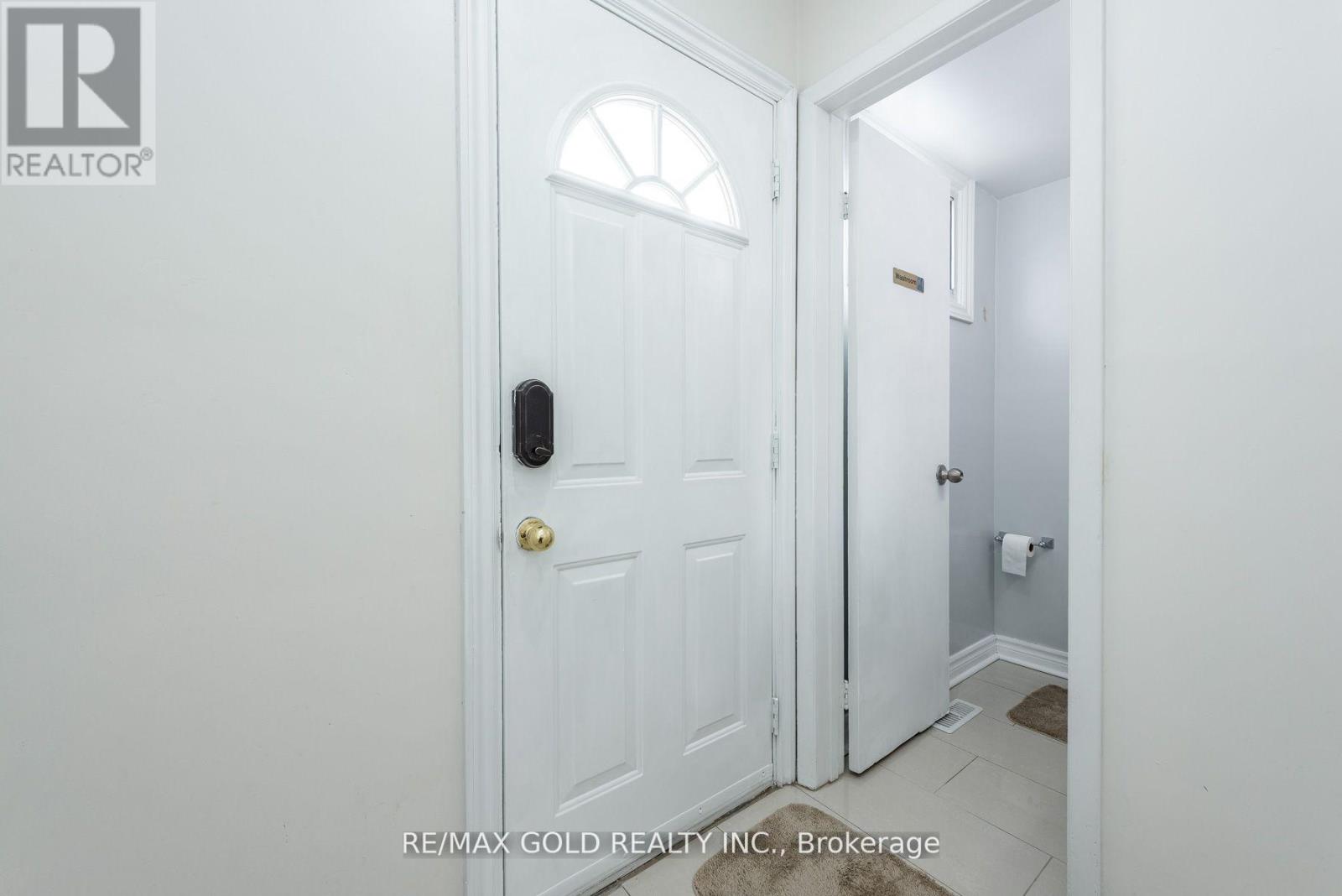 7258 Vernor Drive, Mississauga, Ontario  L4T 2P4 - Photo 24 - W12933084