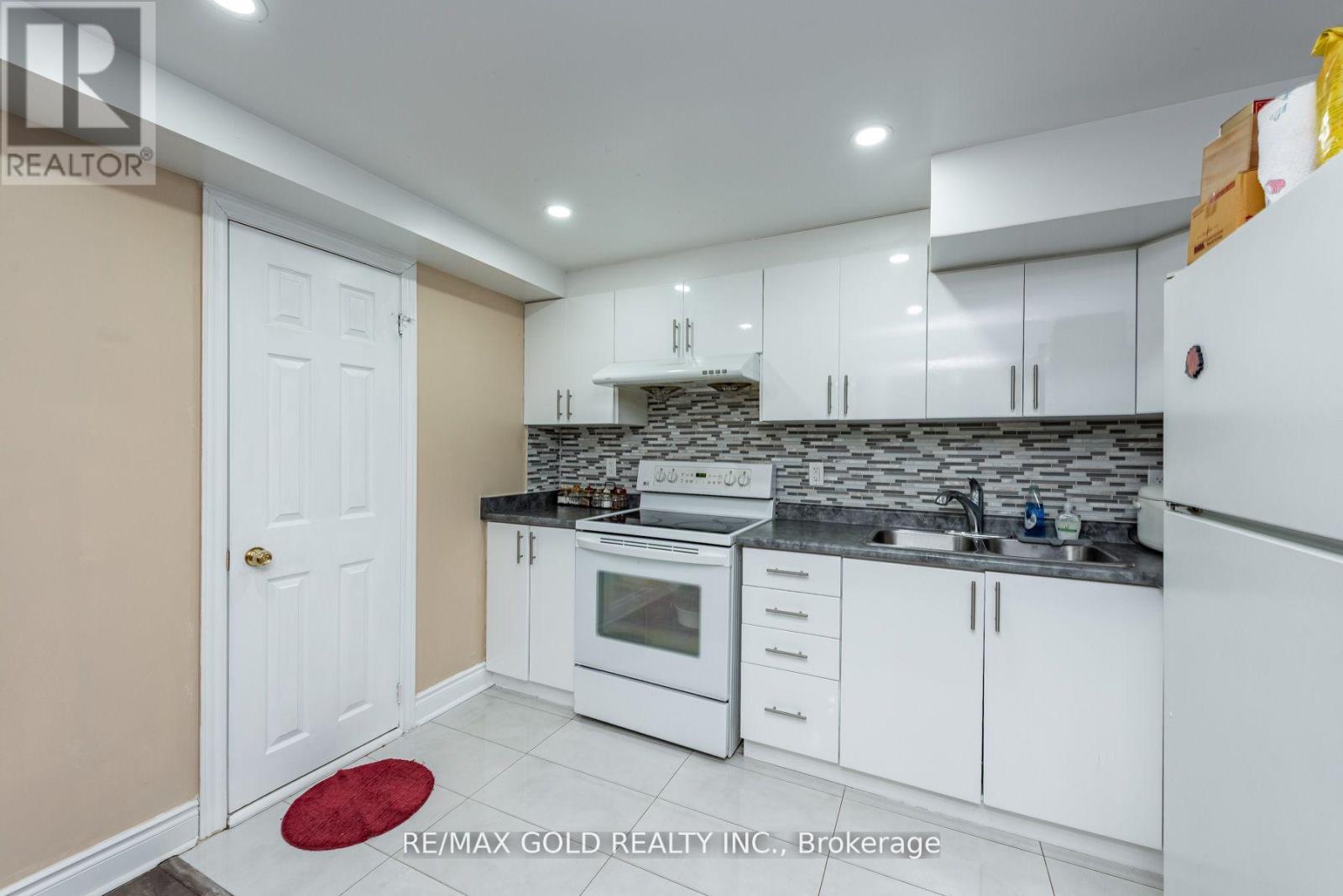 7258 Vernor Drive, Mississauga, Ontario  L4T 2P4 - Photo 26 - W12933084