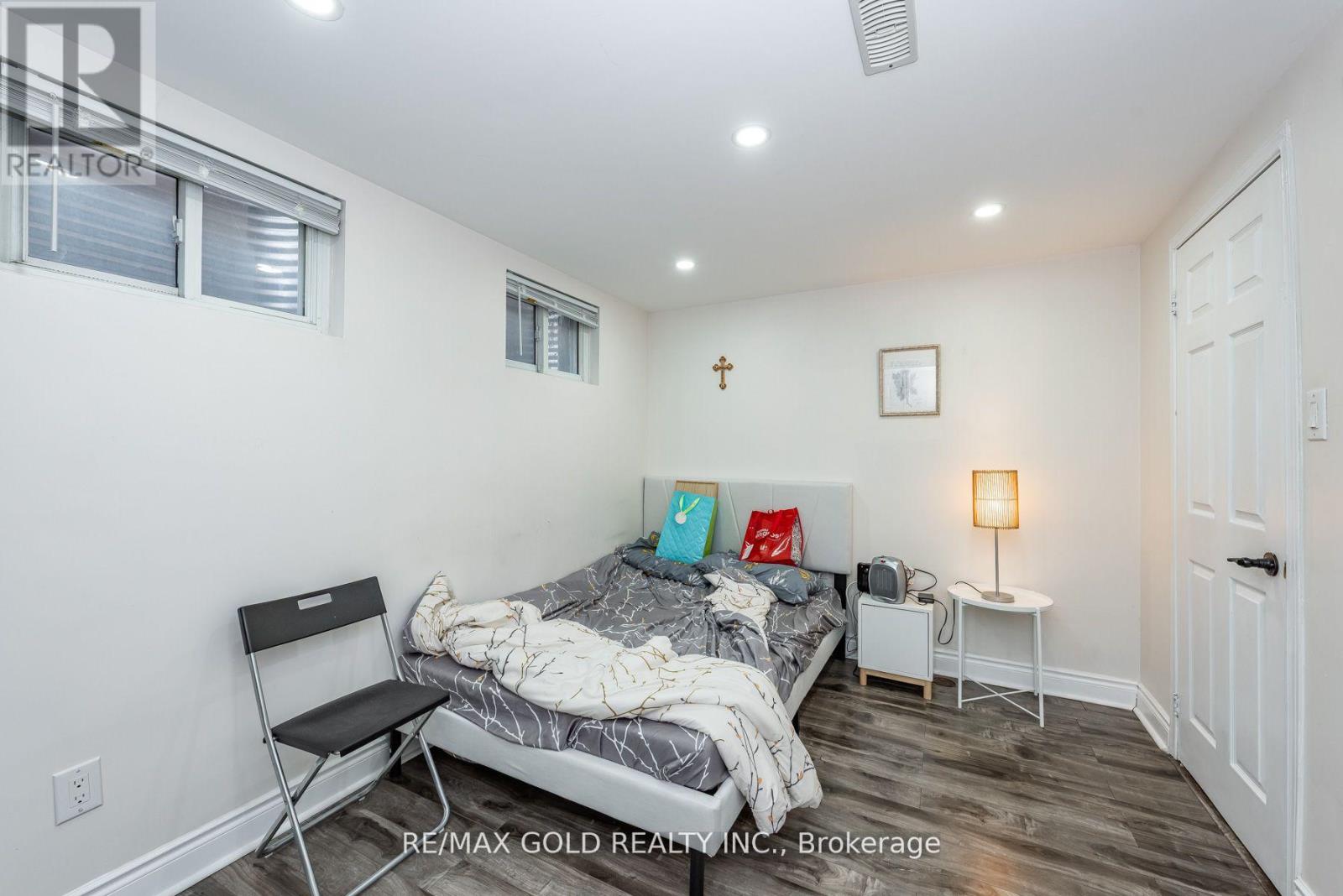 7258 Vernor Drive, Mississauga, Ontario  L4T 2P4 - Photo 33 - W12933084