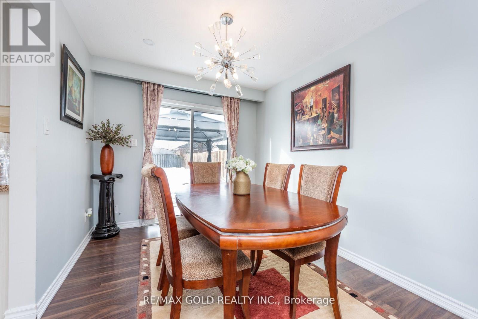 7258 Vernor Drive, Mississauga, Ontario  L4T 2P4 - Photo 8 - W12933084