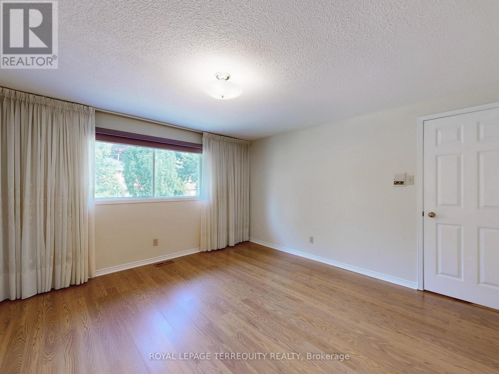 4 Mowat Court, Brampton, Ontario  L6Z 3E6 - Photo 16 - W12933100