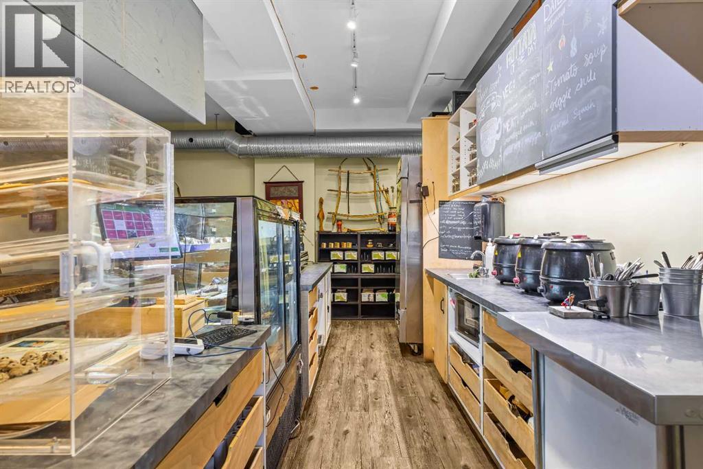 2, 718 10th Street, Canmore, Alberta  T1W 2A6 - Photo 9 - A2274973