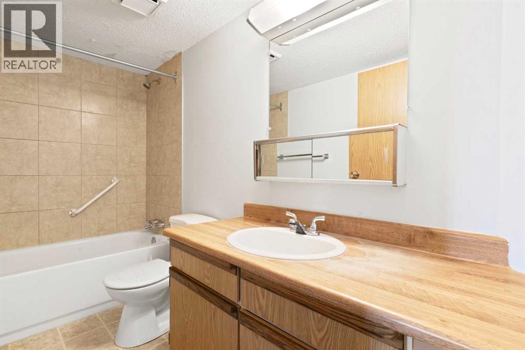 212, 5204 Dalton Drive Nw, Calgary, Alberta  T3A 3H1 - Photo 7 - A2275553