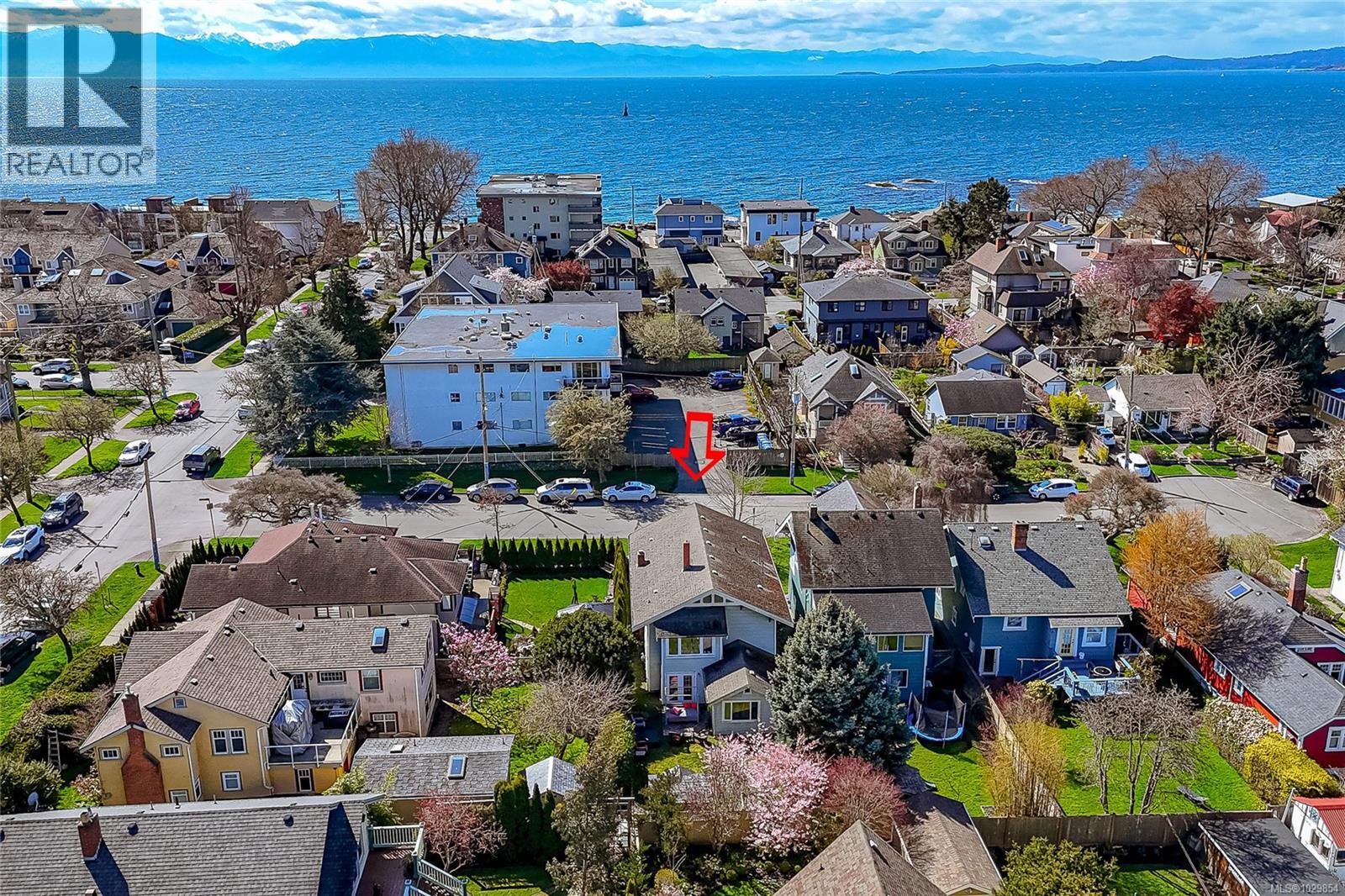 354 Berwick St, Victoria, British Columbia  V8V 1C7 - Photo 3 - 1029854