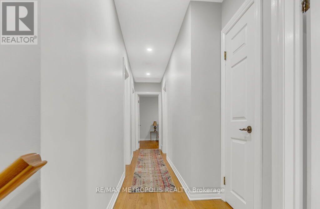 100 Warren Road, Kitchener, Ontario  N2M 4T4 - Photo 16 - X12933090