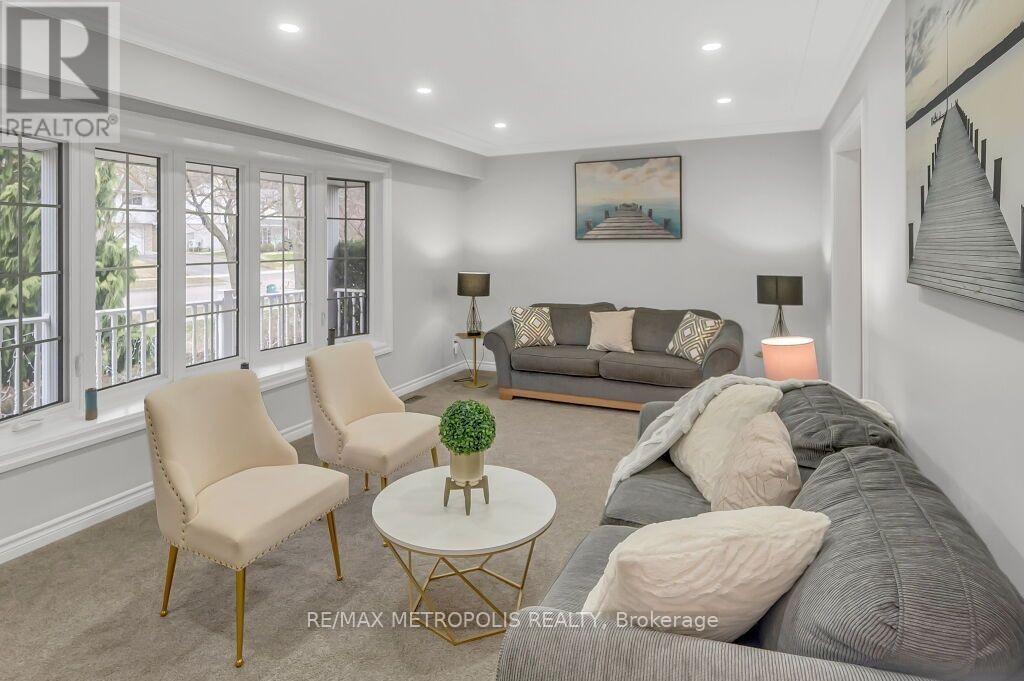 100 Warren Road, Kitchener, Ontario  N2M 4T4 - Photo 7 - X12933090