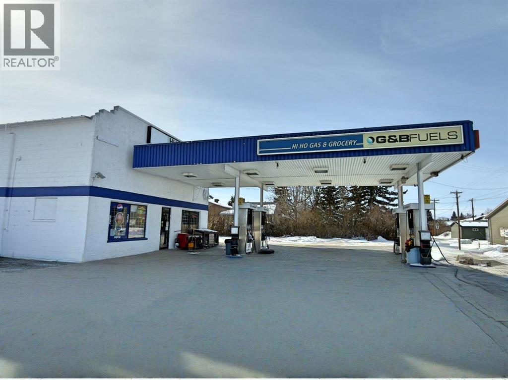 2001 15 Avenue, Didsbury, Alberta