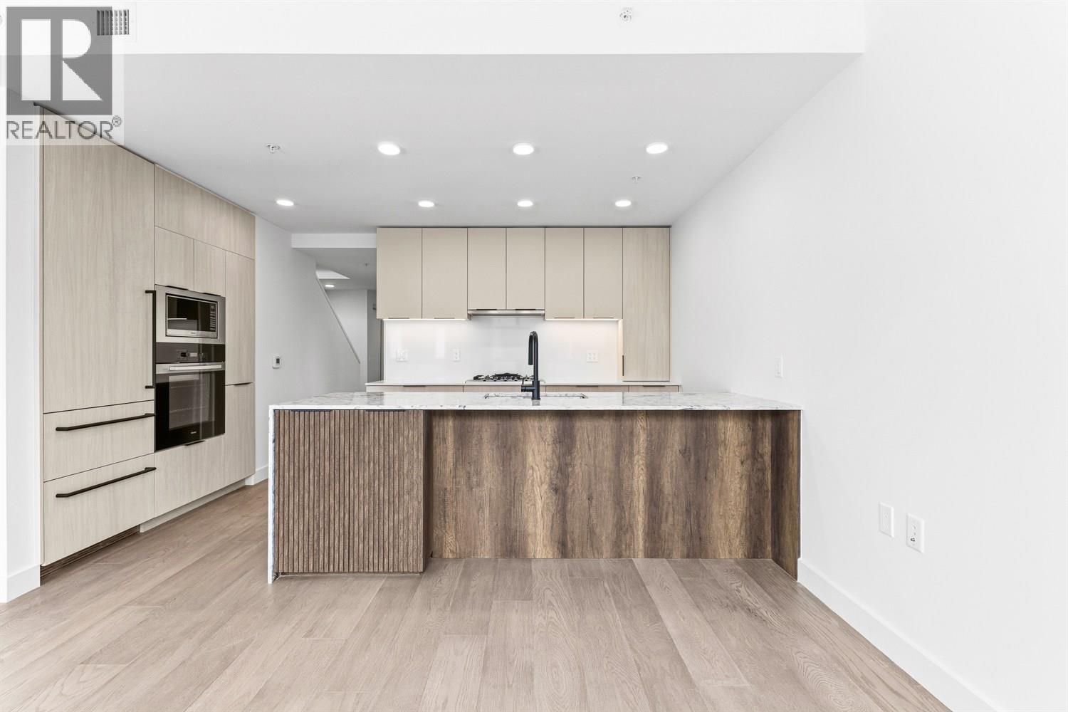 303 3590 W 39th Avenue, Vancouver, British Columbia  V6N 3A5 - Photo 2 - R3103613