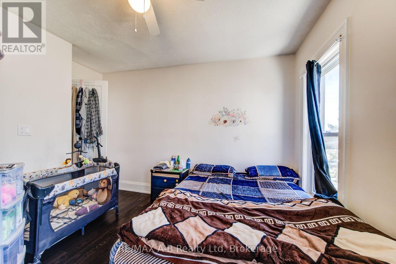 587 Ingersoll Avenue, Woodstock, Ontario  N4S 4Y4 - Photo 20 - X12933154