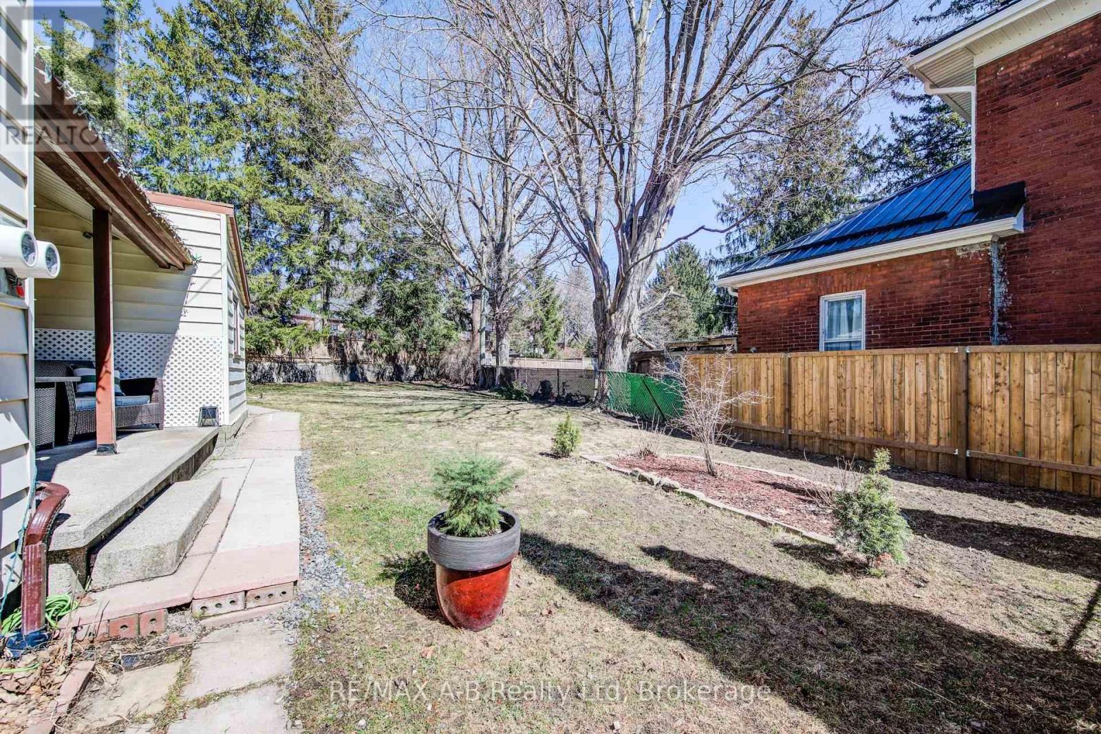 587 Ingersoll Avenue, Woodstock, Ontario  N4S 4Y4 - Photo 21 - X12933154