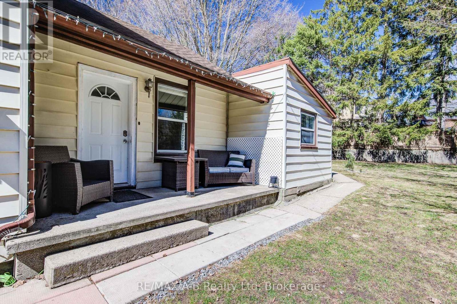 587 Ingersoll Avenue, Woodstock, Ontario  N4S 4Y4 - Photo 22 - X12933154