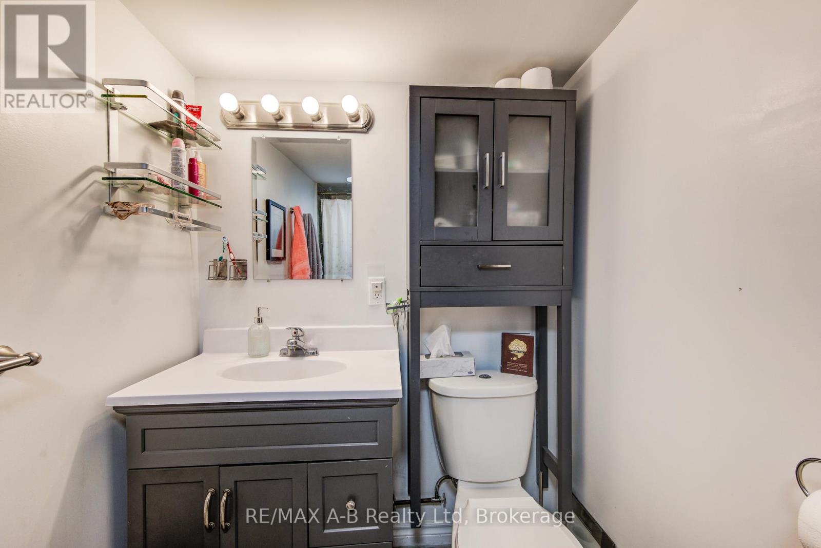 587 Ingersoll Avenue, Woodstock, Ontario  N4S 4Y4 - Photo 30 - X12933154