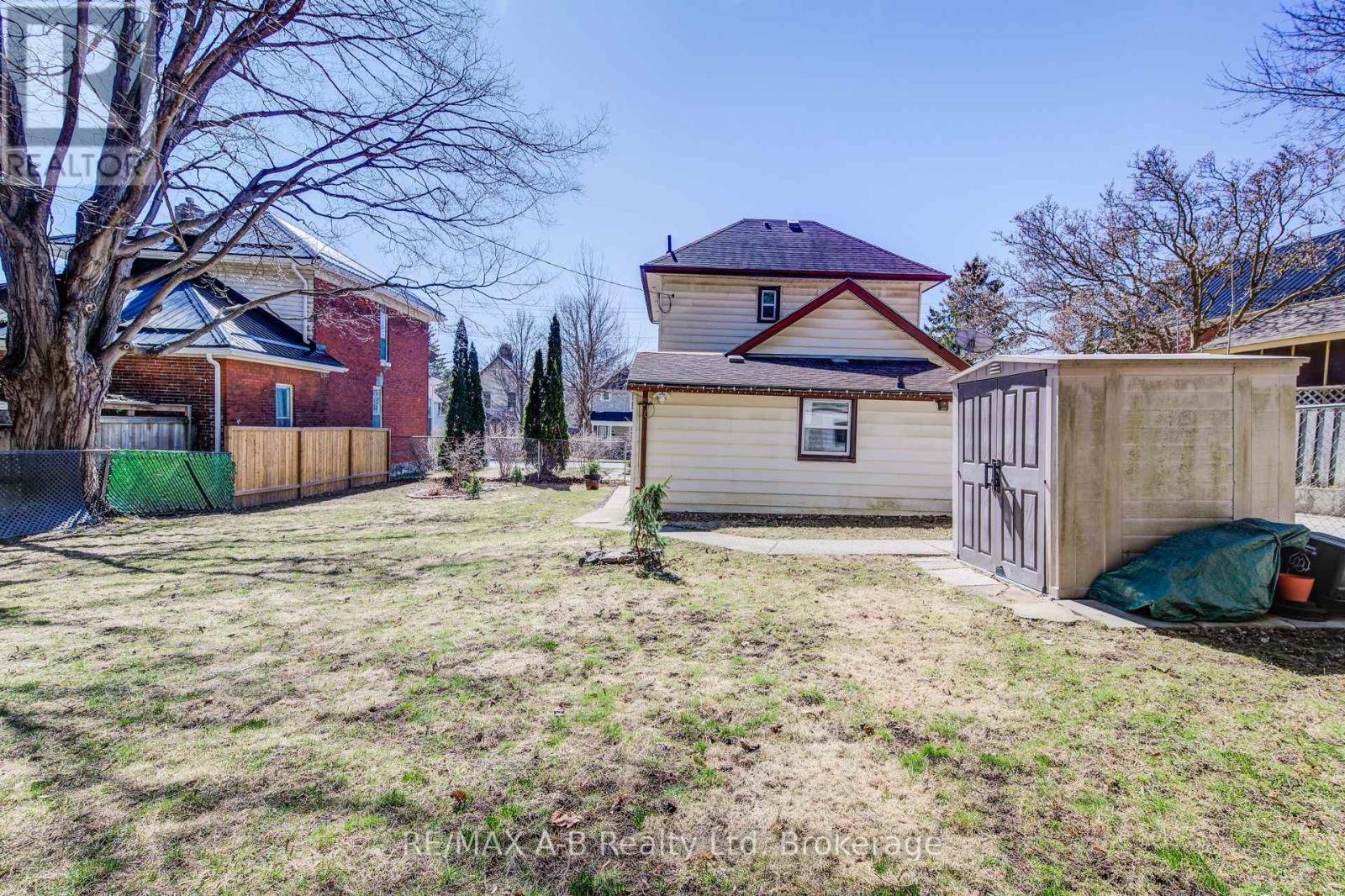 587 Ingersoll Avenue, Woodstock, Ontario  N4S 4Y4 - Photo 44 - X12933154