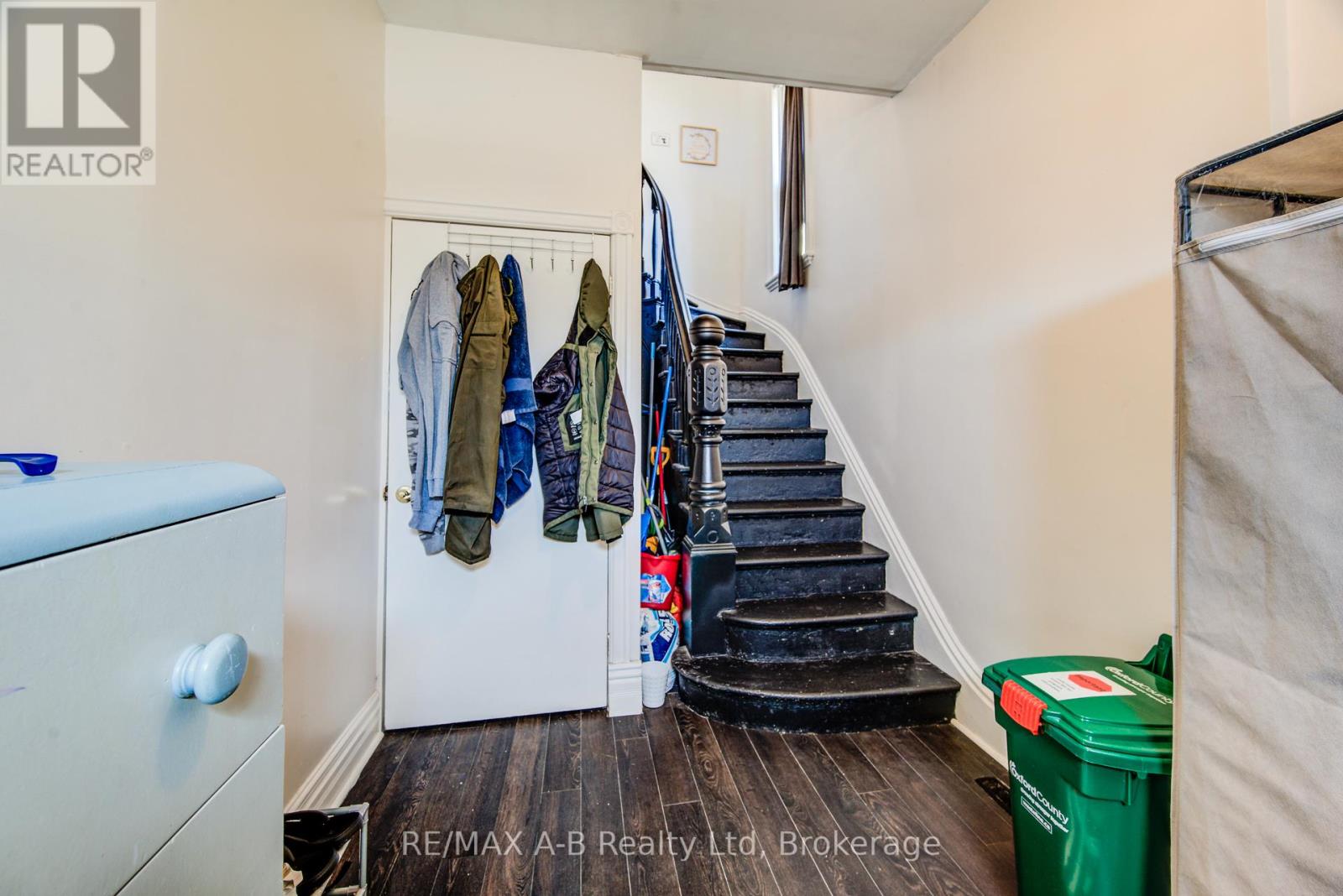 587 Ingersoll Avenue, Woodstock, Ontario  N4S 4Y4 - Photo 7 - X12933154