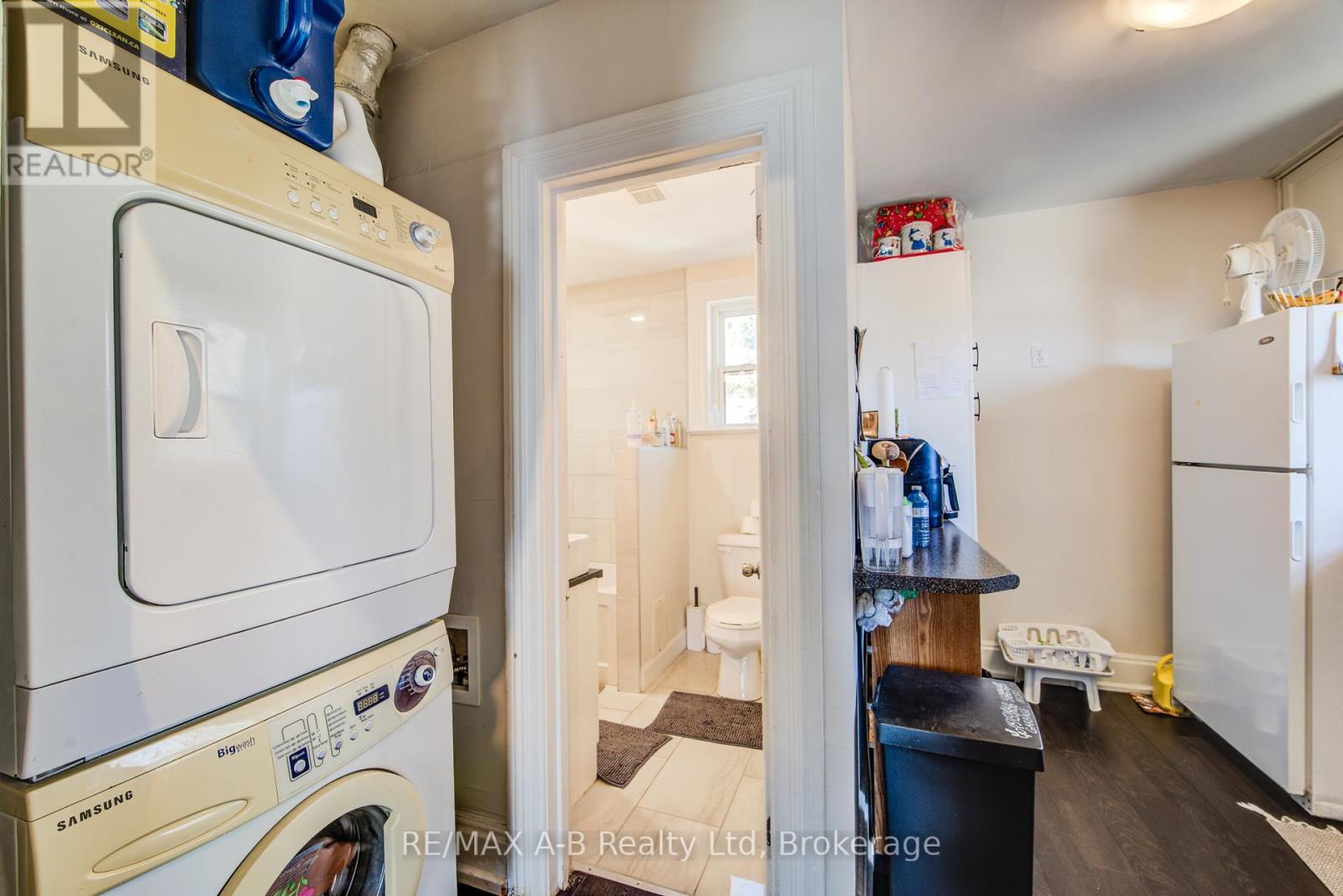 587 Ingersoll Avenue, Woodstock, Ontario  N4S 4Y4 - Photo 9 - X12933154