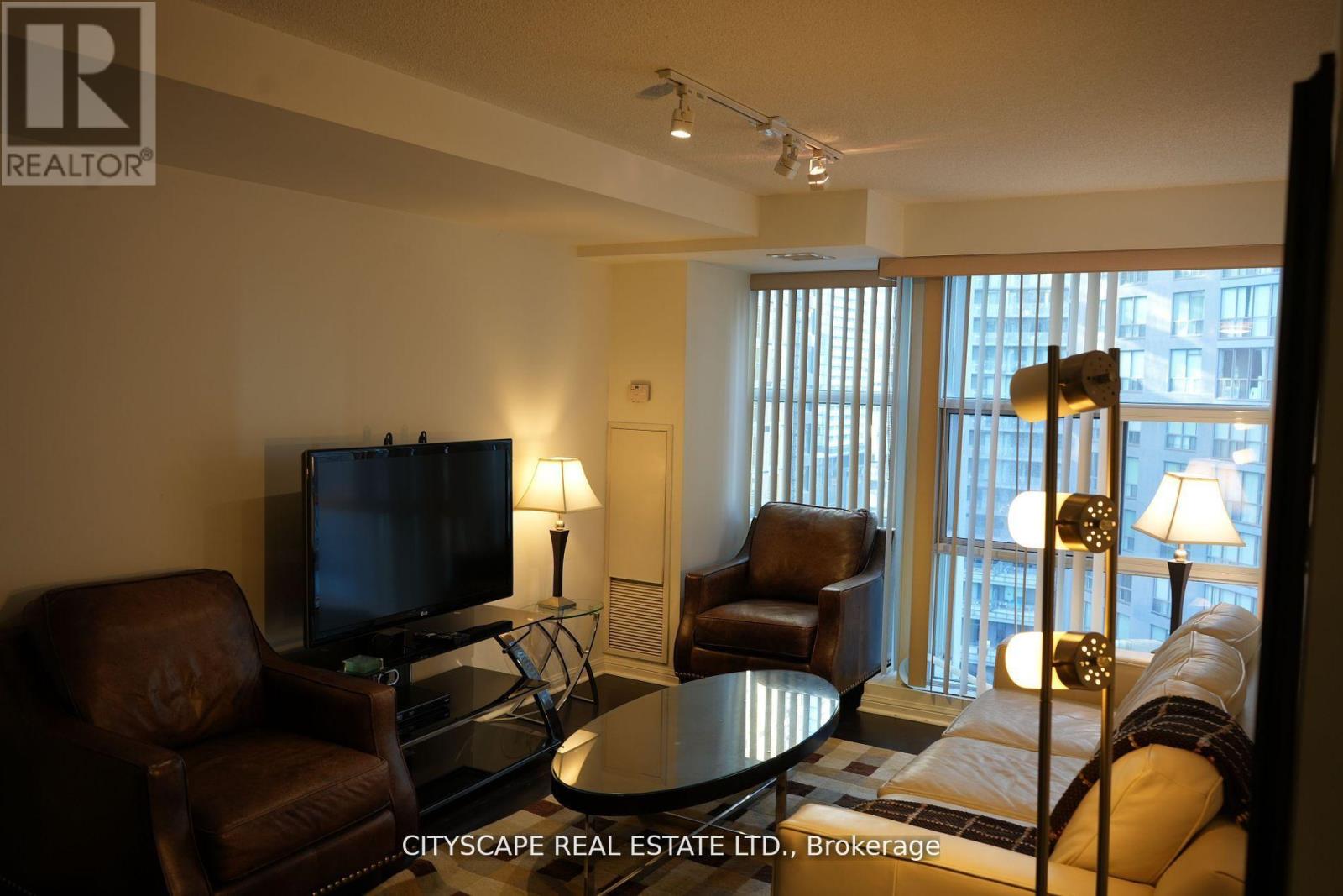 1801 - 11 St Joseph Street, Toronto, Ontario M4Y 3G4 - Photo 5 - C12933160