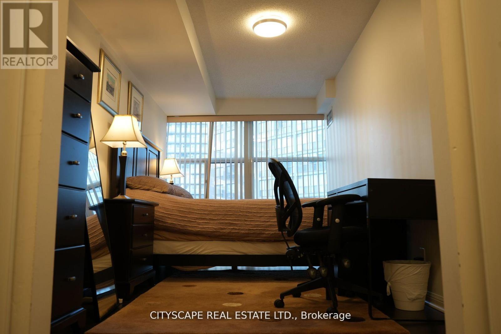 1801 - 11 St Joseph Street, Toronto, Ontario M4Y 3G4 - Photo 7 - C12933160