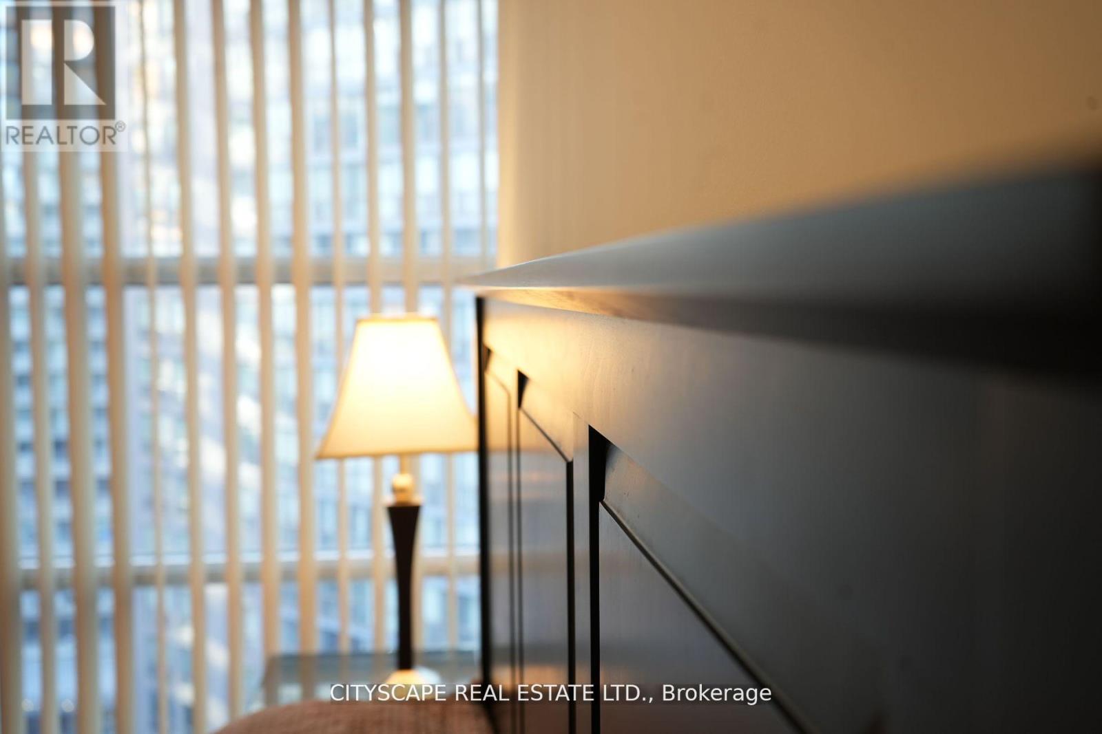 1801 - 11 St Joseph Street, Toronto, Ontario M4Y 3G4 - Photo 8 - C12933160