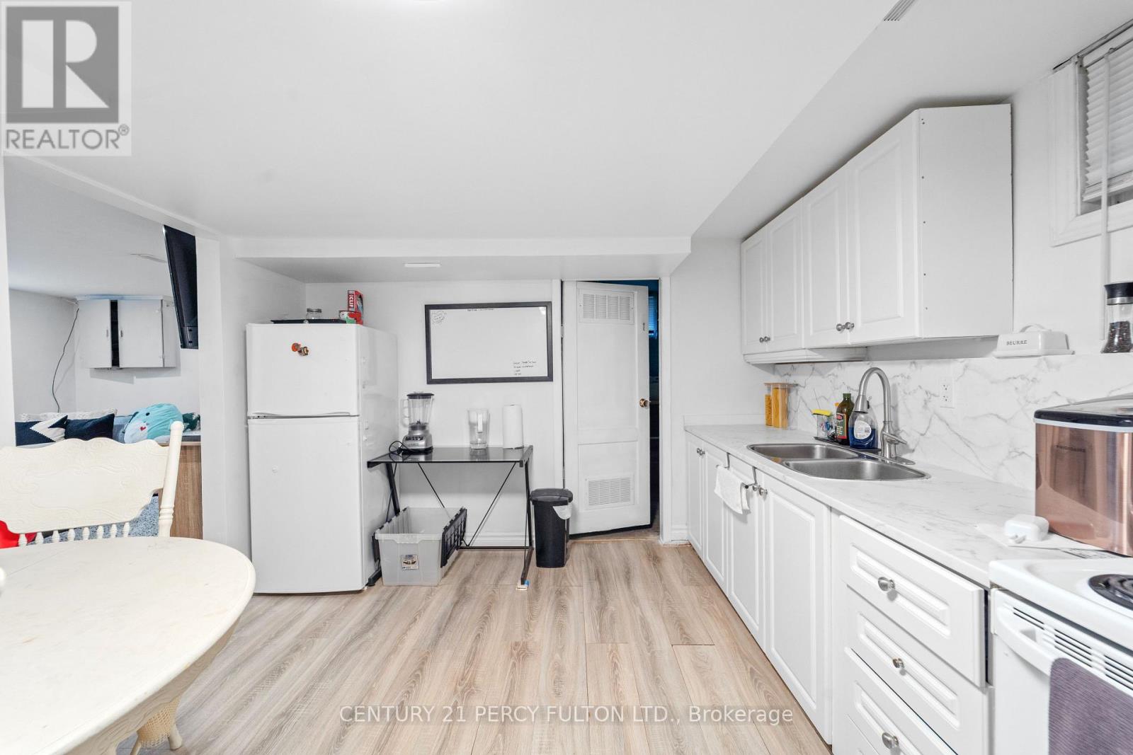 376 Fairlawn Street, Oshawa, Ontario  L1J 4R3 - Photo 10 - E12933156