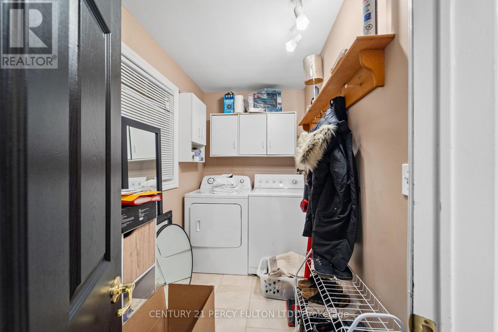 376 Fairlawn Street, Oshawa, Ontario  L1J 4R3 - Photo 5 - E12933156