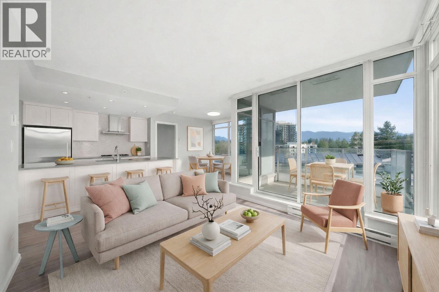 807 520 COMO LAKE AVENUE, Coquitlam, British Columbia