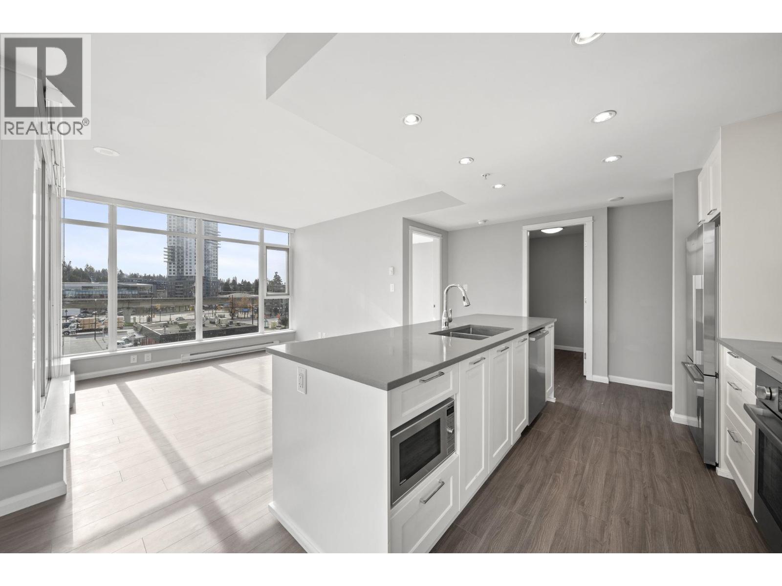 807 520 Como Lake Avenue, Coquitlam, British Columbia  V3J 0E8 - Photo 7 - R3103880