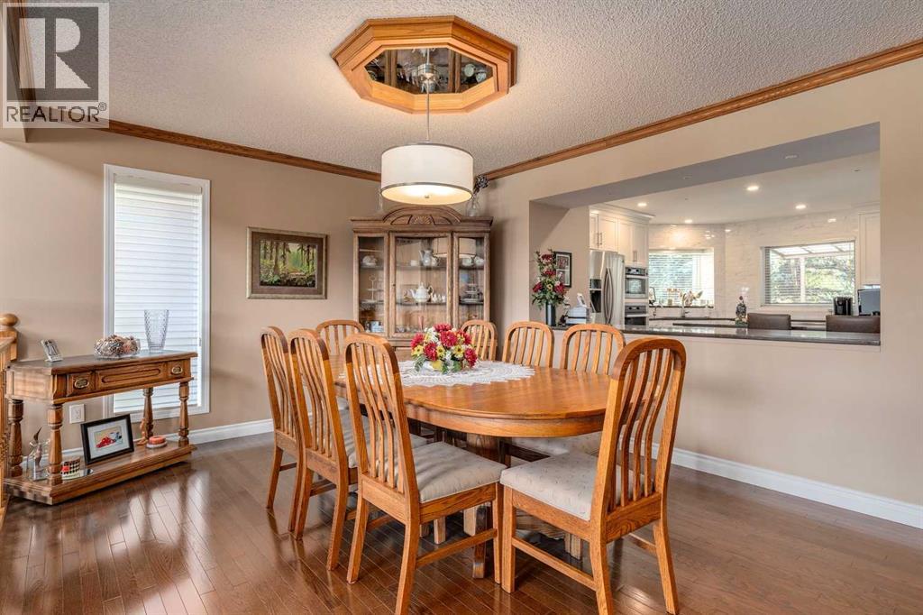 88 Woodacres Drive SW, Calgary, Alberta  T2W 4Z8 - Photo 7 - A2296116