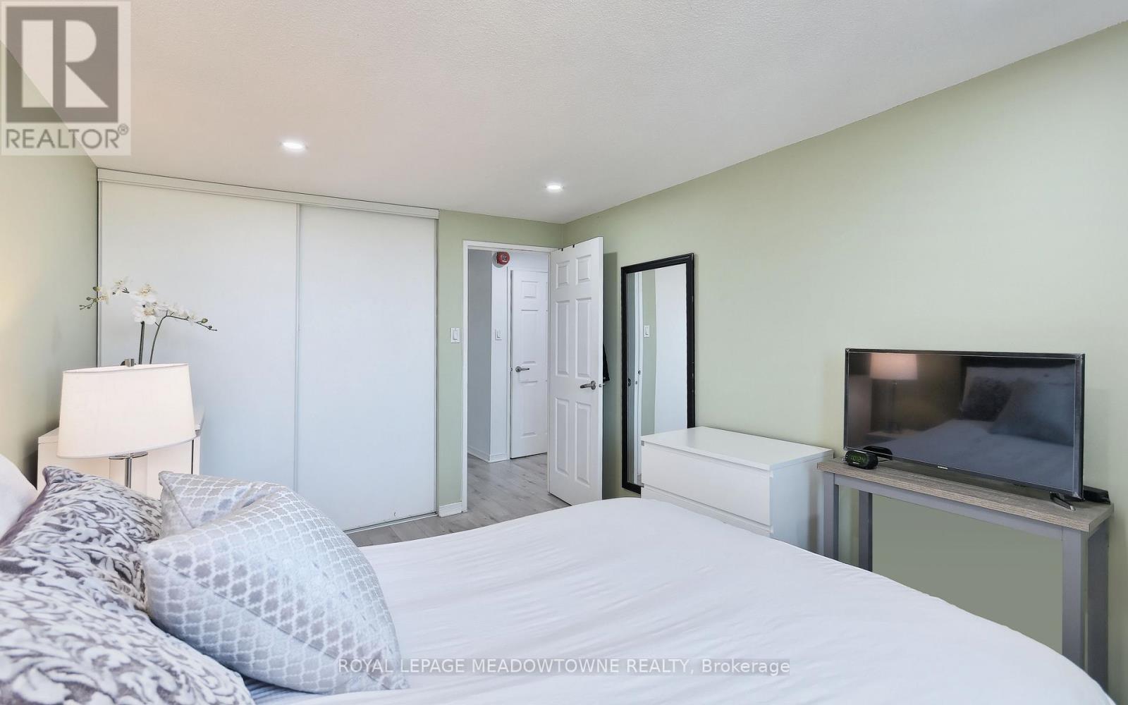 701 - 6720 Glen Erin Drive, Mississauga, Ontario  L5N 3K8 - Photo 15 - W12933130