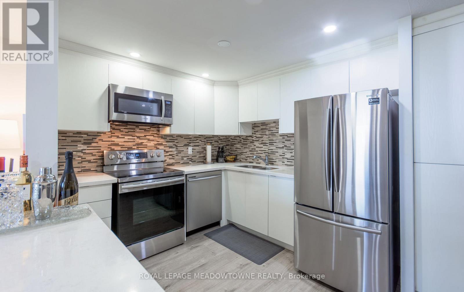 701 - 6720 Glen Erin Drive, Mississauga, Ontario  L5N 3K8 - Photo 7 - W12933130