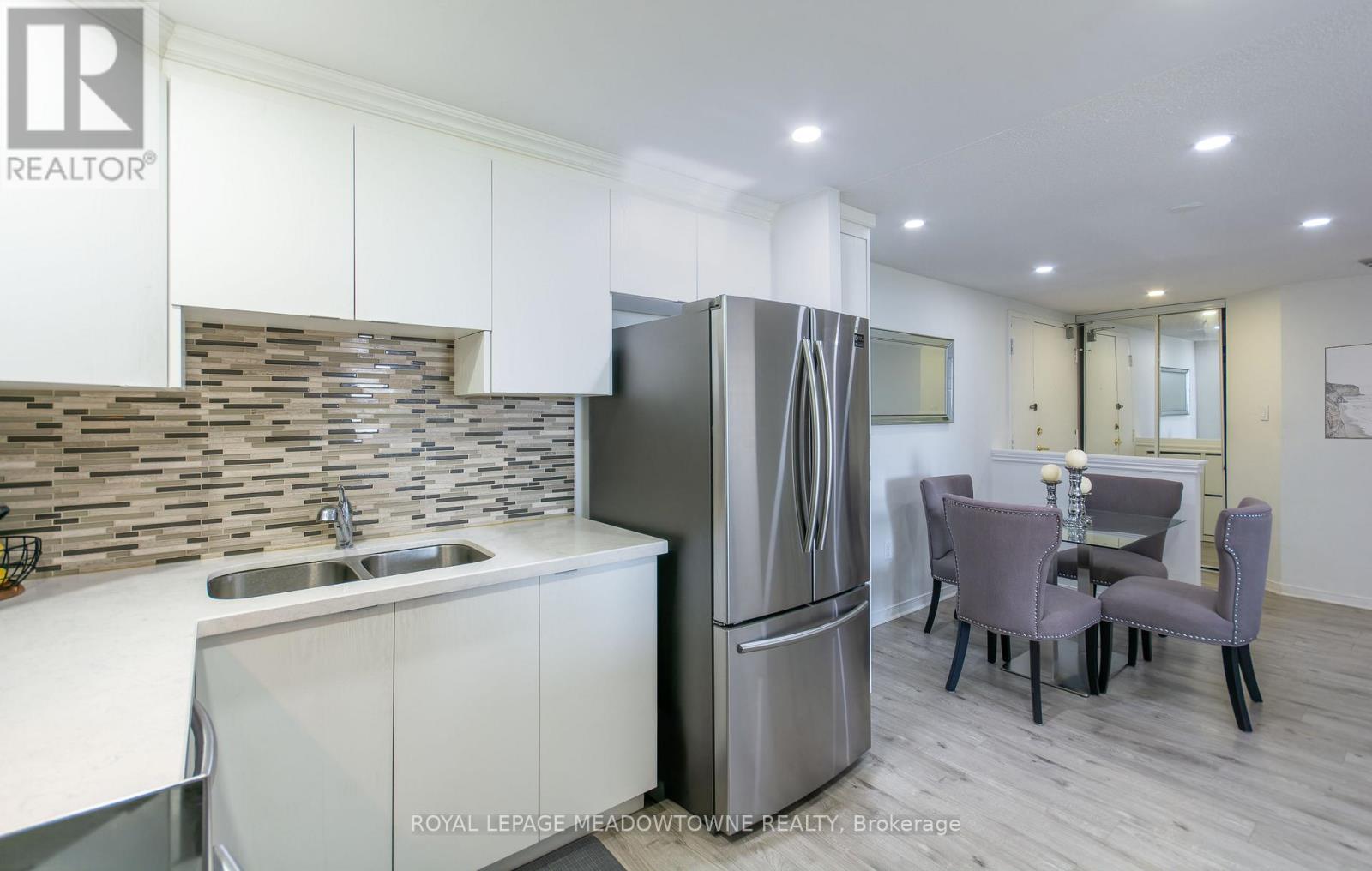 701 - 6720 Glen Erin Drive, Mississauga, Ontario  L5N 3K8 - Photo 8 - W12933130