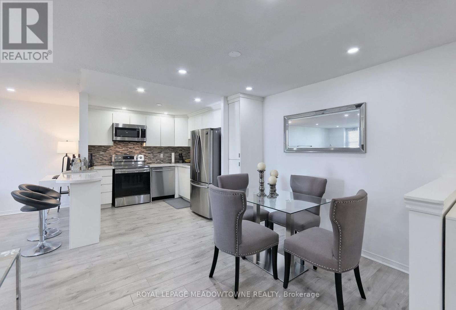 701 - 6720 Glen Erin Drive, Mississauga, Ontario  L5N 3K8 - Photo 9 - W12933130