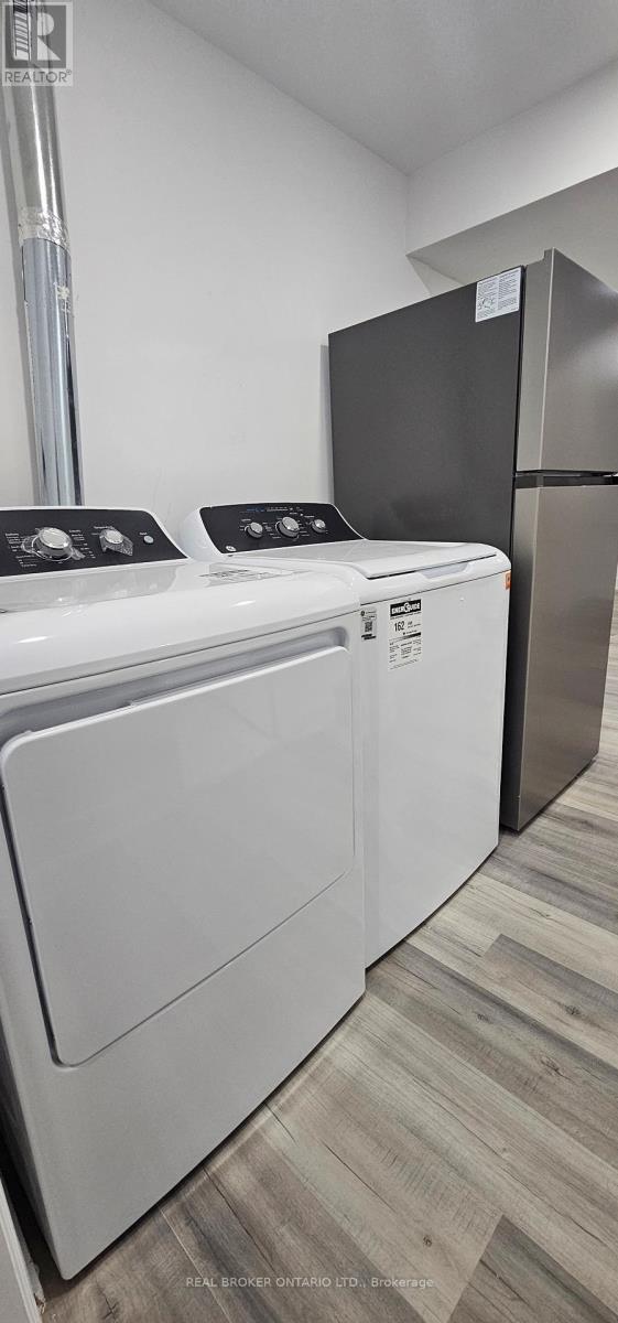 BASEMENT B - 1296 ELLENTON CRESCENT, Milton, Ontario