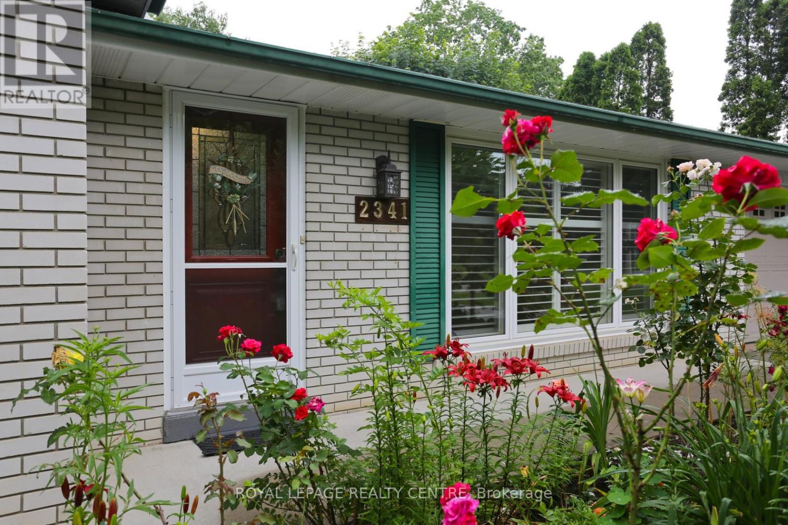 2341 Genevieve Drive, Mississauga, Ontario  L5A 2M2 - Photo 7 - W12933140