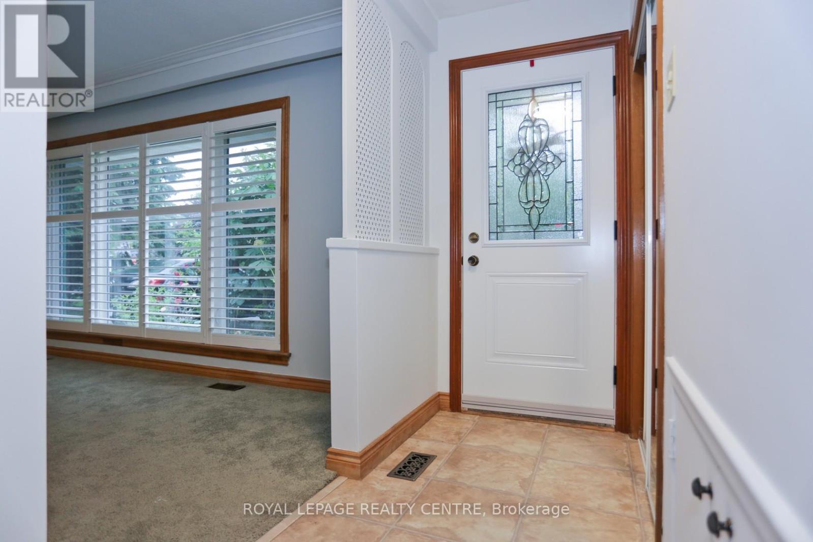 2341 Genevieve Drive, Mississauga, Ontario  L5A 2M2 - Photo 9 - W12933140